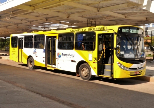 onibus-no-terminal-pimentas