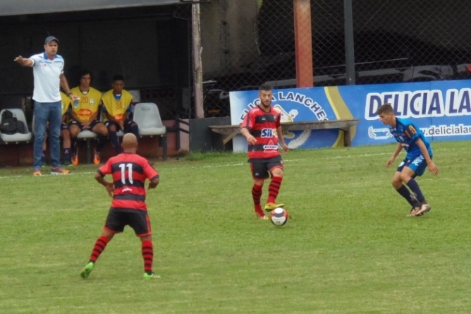 FLAMENGO-PERDE-NOVAMENTE