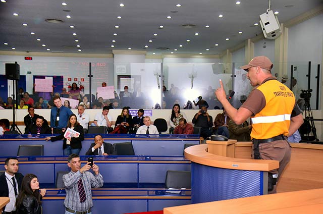 protesto-agentes-de-transito