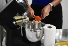 Oficina de panetone na Casa da Mulher abre oportunidade de renda extra