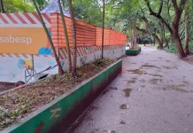 Trecho da pista de caminhada do Bosque Maia está interditada para intervenção da Sabesp